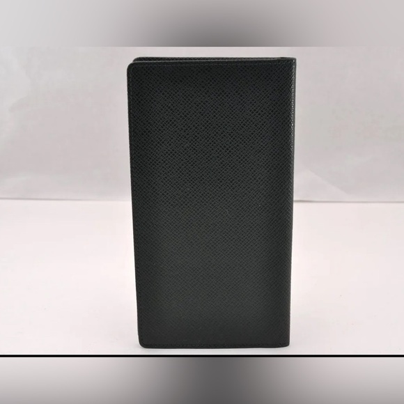 AUTHENTIC LOUIS VUITTON Taiga Porte 14 Cartes M30404 Dark Green 2333I - Picture 4 of 14